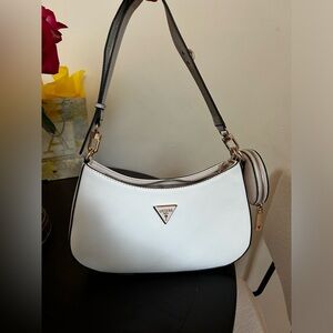 Guess Shoulder bag